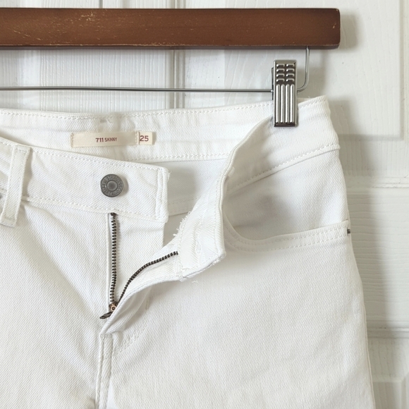 Levi's 711 Classic Low Rise Cropped Lace Up Ankle Cropped Skinny Jeans White 25 - Picture 8 of 16